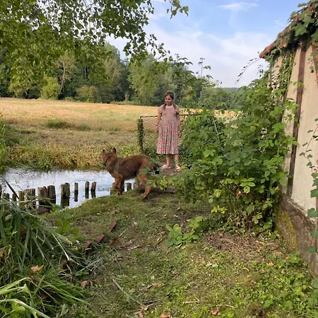 Pieds Dans L Epte Pret De Giverny アパート Gasny