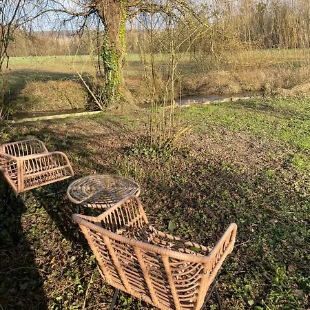 Pieds Dans L Epte Pret De Giverny * Gasny