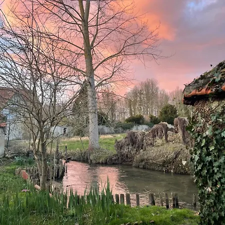 アパート Pieds Dans L Epte Pret De Giverny *